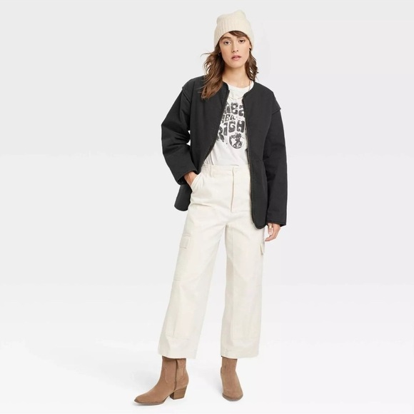 Universal Threads Women’s Cotton Twill Quilted Bomber style Jacket in size XS - Picture 3 of 12